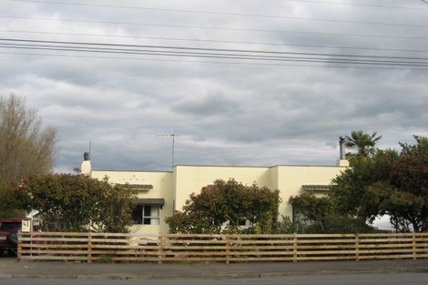 Photo of property in 41 Waverley Street, Waipawa, 4210