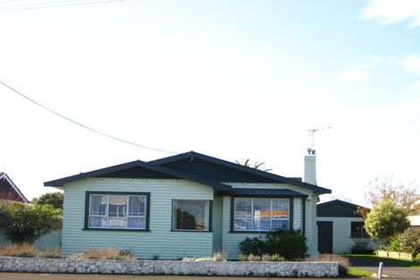 Photo of property in 5 Maratahu Street, Westown, New Plymouth, 4310