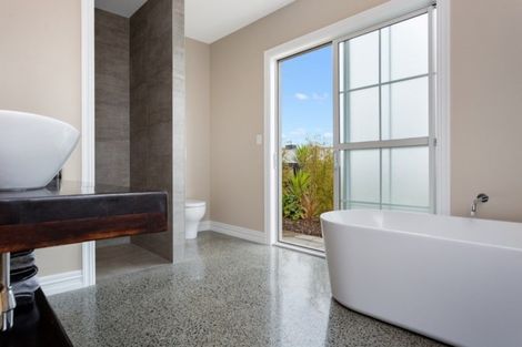 Photo of property in 121 Saint Kilda Road, Cambridge, 3434