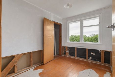 Photo of property in 33 Castor Crescent, Cannons Creek, Porirua, 5024