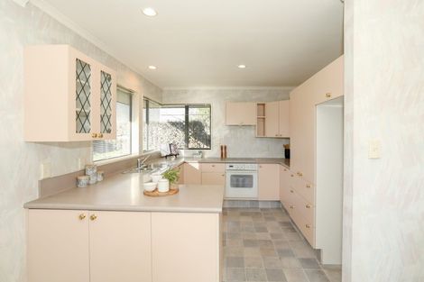 Photo of property in 11 Villa Grove, Ilam, Christchurch, 8041