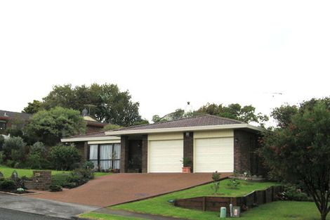 Photo of property in 29 Lexington Drive, Botany Downs, Auckland, 2010