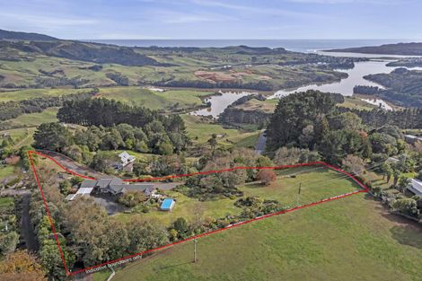 Photo of property in 121 Maungatawhiri Road, Raglan, 3295