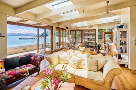 Photo of property in 612 Marine Drive, Days Bay, Lower Hutt, 5013