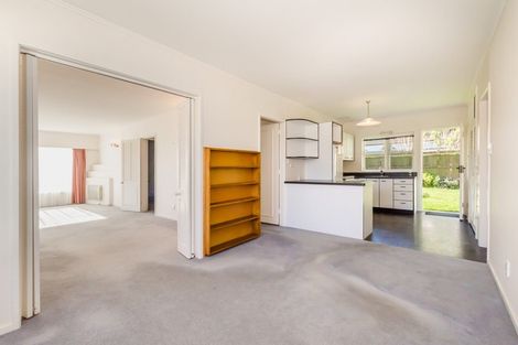 Photo of property in 2 Patterson Grove, Waikanae, 5036