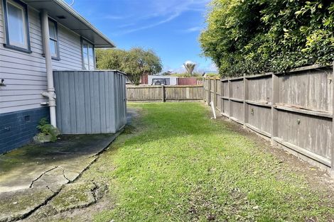 Photo of property in 12 Strid Road, Te Atatu South, Auckland, 0610