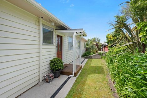 Photo of property in 3 Oldham Way, Crofton Downs, Wellington, 6035