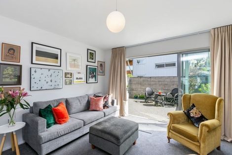 Photo of property in 20/2 Onslow Road, Khandallah, Wellington, 6035