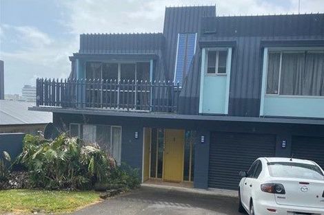 Photo of property in 1/2 Ruakiwi Road, Hamilton Lake, Hamilton, 3204