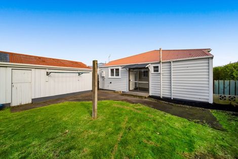Photo of property in 10 Burns Street, Hawera, 4610
