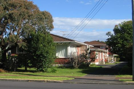 Photo of property in 2/24 Inverness Road, Browns Bay, Auckland, 0630