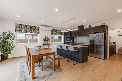 Photo of property in 5 Ropere Street, Kumeu, 0810