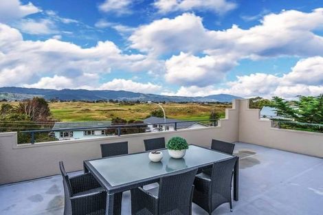 Photo of property in 55a Golf Road, Paraparaumu Beach, Paraparaumu, 5032