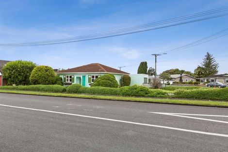 Photo of property in 10 Tukapa Street, Westown, New Plymouth, 4310