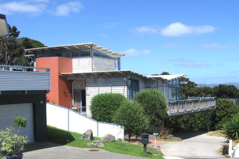 Photo of property in 22 Mariners View Road, Beach Haven, Auckland, 0626