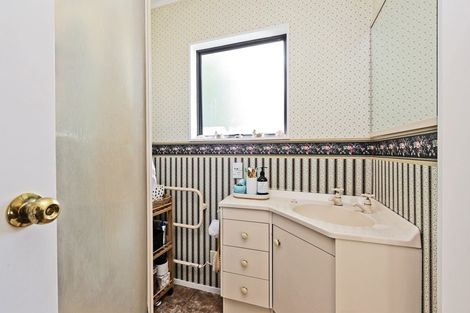 Photo of property in 22a-b Milton Road, Bluff Hill, Napier, 4110