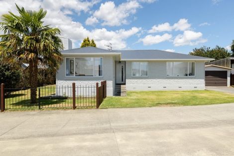 Photo of property in 20 Queen Road, Bellevue, Tauranga, 3110