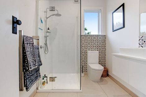 Photo of property in 52 Medhurst Road North, Bombay, 2675