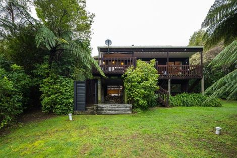 Photo of property in 14 Sandy Bay Road, Black Rock, Picton, 7282