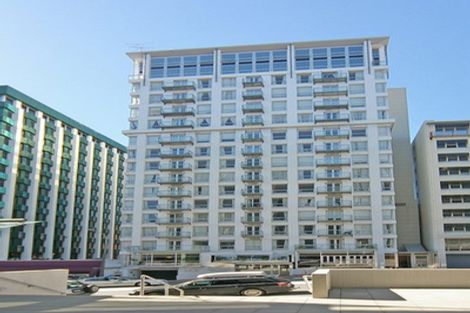 Photo of property in Terrace Heights Apartments, 2e/163 The Terrace, Wellington Central, Wellington, 6011