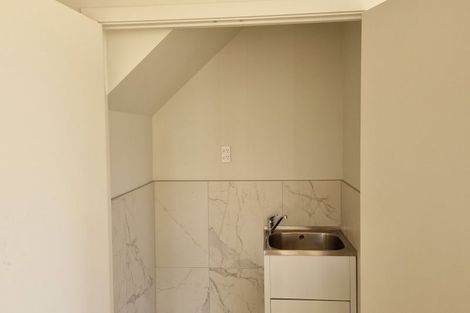 Photo of property in 64e Buscomb Avenue, Henderson, Auckland, 0610