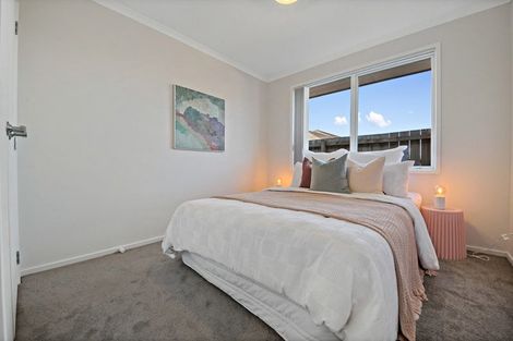 Photo of property in 17 Parton Road, Pukekohe, 2120