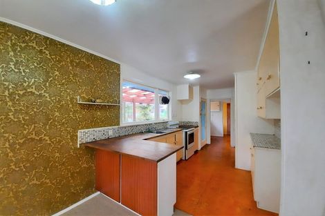 Photo of property in 43 Cutler Street, New Lynn, Auckland, 0600