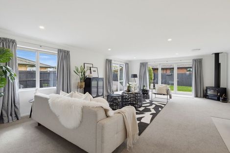 Photo of property in 10a Manahi Place, Woodend, 7610