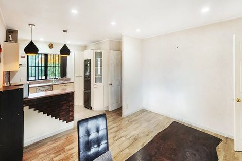 Photo of property in 50 De Havilland Drive, Goodwood Heights, Auckland, 2105