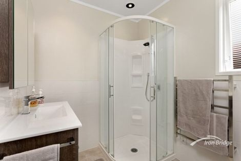 Photo of property in 2/2 Keldale Place, Forrest Hill, Auckland, 0620