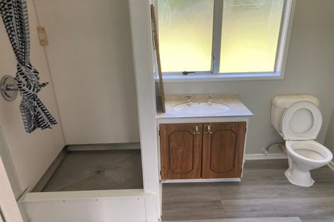 Photo of property in 16 Doone Place, Massey, Auckland, 0614