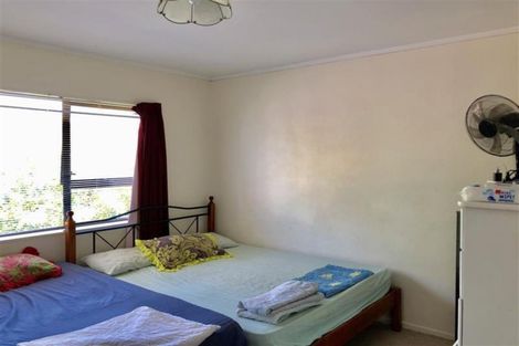 Photo of property in 2b Roys Road, Weymouth, Auckland, 2103