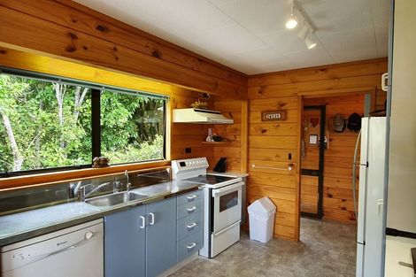 Photo of property in 16 Kamahi Terrace, Omori, Turangi, 3381