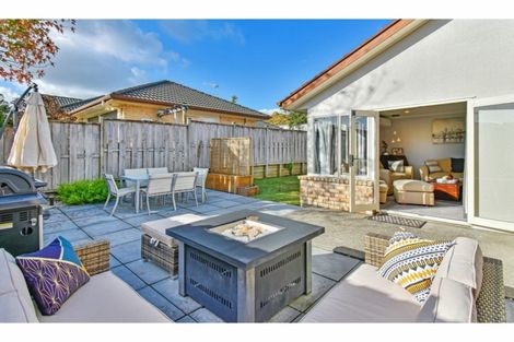 Photo of property in 69 Riverton Drive, Randwick Park, Auckland, 2105