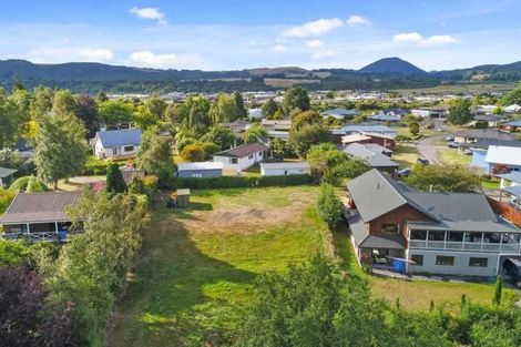 Photo of property in 44 Kinloch Road, Kinloch, Taupo, 3377