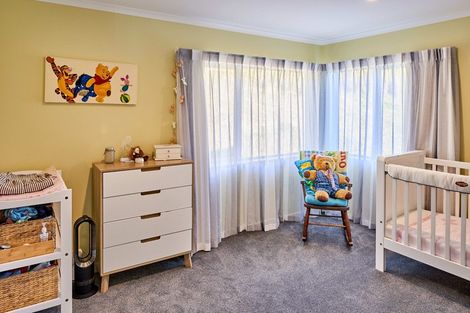 Photo of property in 28 Margaret Shields Avenue, Aotea, Porirua, 5024