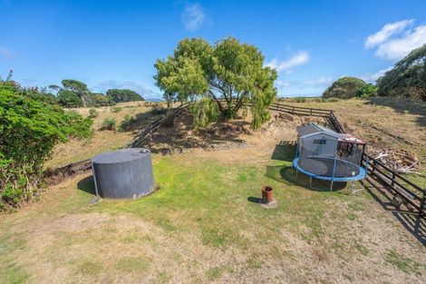 Photo of property in 189 Swamp Road, Te Horo, Otaki, 5581