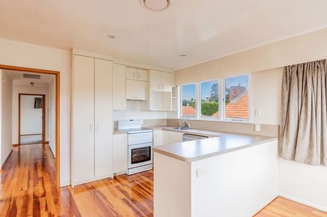 Photo of property in 474 East Coast Road, Windsor Park, Auckland, 0630