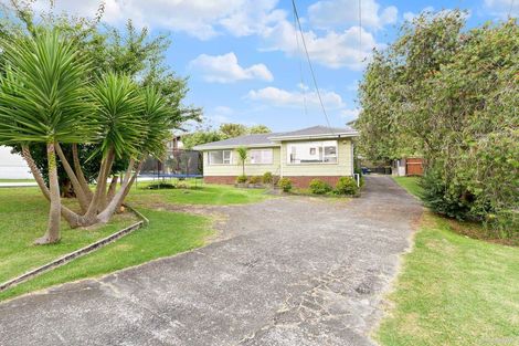 Photo of property in 38 Sylvan Crescent, Te Atatu South, Auckland, 0610