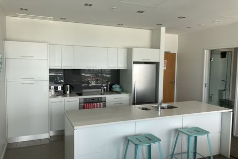 Photo of property in Sentinel Apartments, 805/3 Northcroft Street, Takapuna, Auckland, 0622