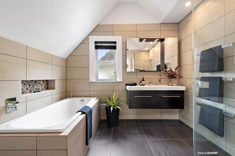 Photo of property in 20 Burnham Street, Seatoun, Wellington, 6022