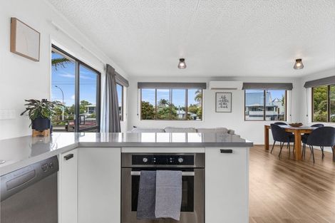 Photo of property in 185 Harbour Road, Ohope, 3121