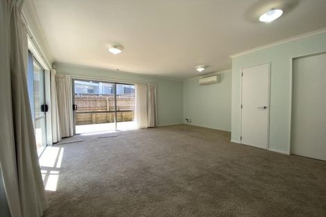 Photo of property in 10 Cresswell Place, Johnsonville, Wellington, 6037