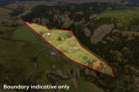 Photo of property in 921 Ongo Road, Hunterville, 4782
