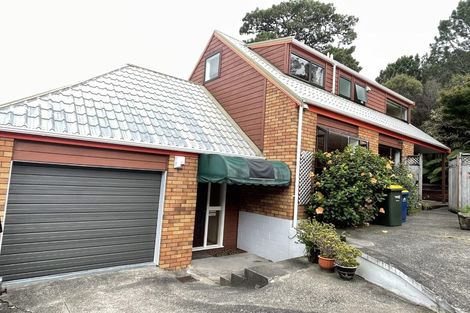 Photo of property in 1/14 Strabo Place, Windsor Park, Auckland, 0632