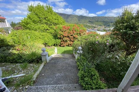 Photo of property in 121 Wellington Street, Picton, 7220