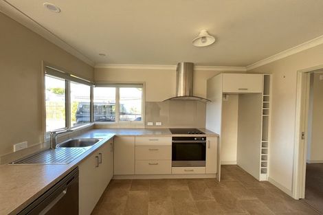 Photo of property in 97 Queen Street West, Levin, 5510
