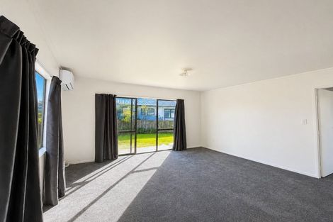 Photo of property in 1/44 Shifnal Drive, Randwick Park, Auckland, 2105