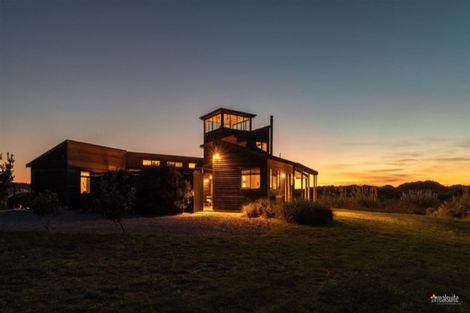 Photo of property in 80 Reay Mackay Grove, Waikawa Beach, Levin, 5573