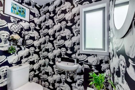 Photo of property in 11 Kotare Street, Waikanae, 5036